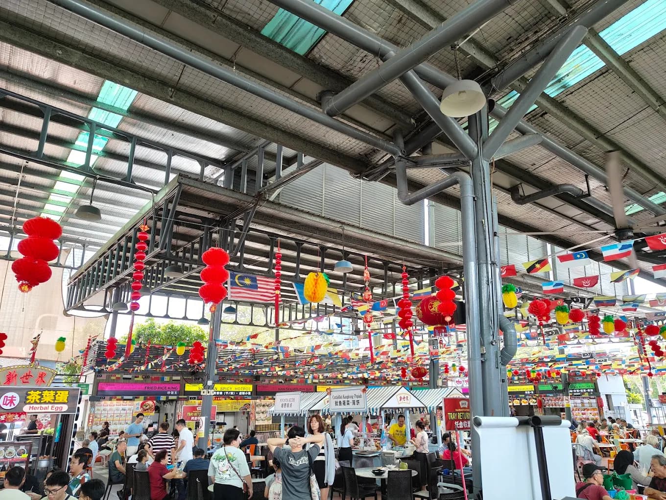 New World Park - Shopping mall in George Town